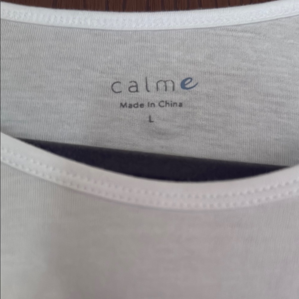 Johnny Was Calme White Short Sleeve Crop Tee - Picture 4 of 9